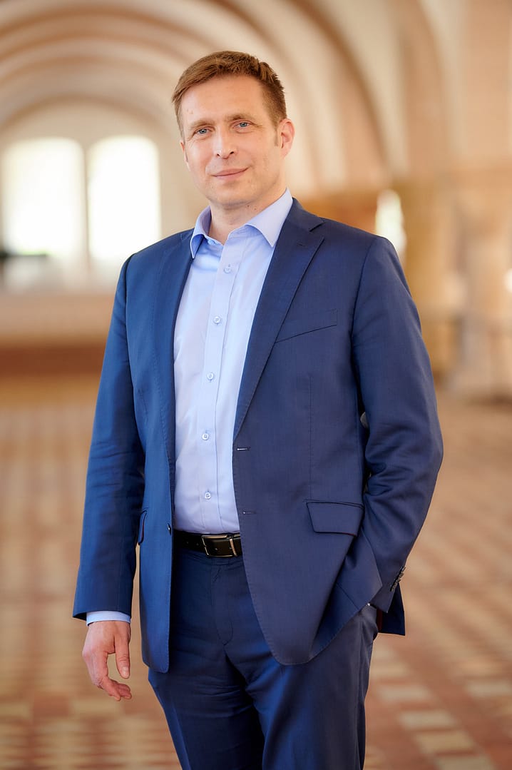 Portraitfoto von Prof. Dr. Tobias Just, Lehrstuhl für Immobilienwirtschaft und Wissenschaftlicher Leiter der IREBS Immobilienakademie, Universität Regensburg