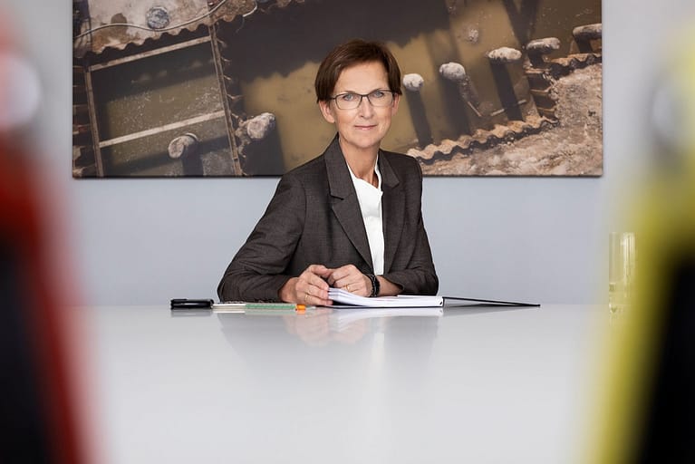Andrea Sokoll, Projektmanagement Region Mitte, am Schreibtisch