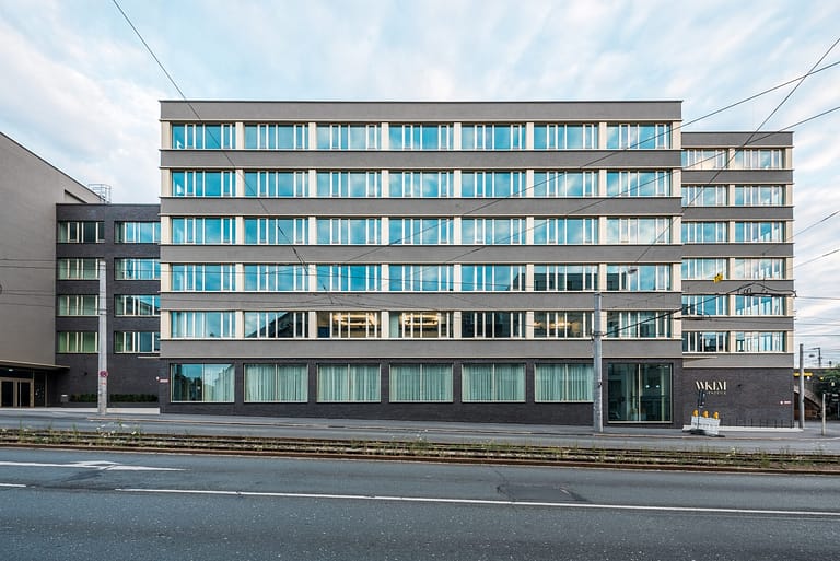 Außenansicht des neuen Bürogebäudes des Bayerischen Staatsministeriums für Gesundheit und Pflege