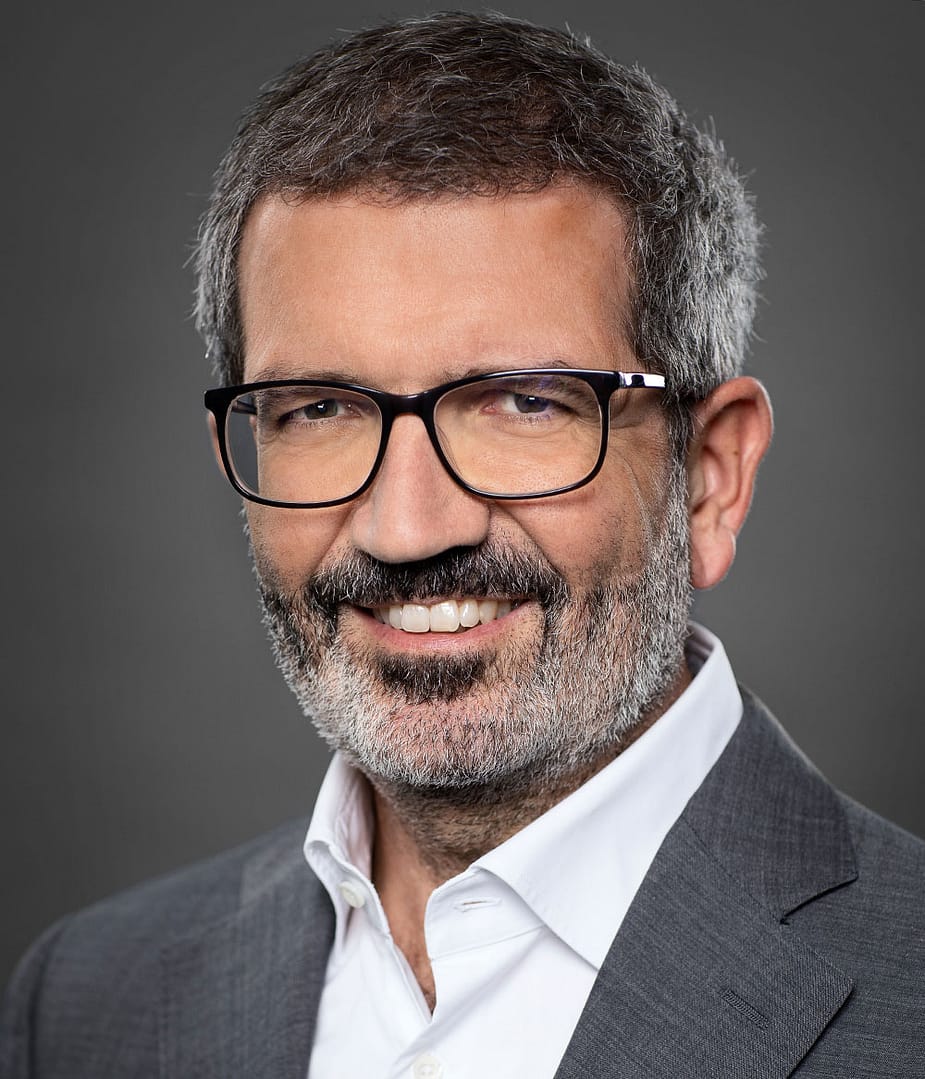 Portrait von Prof. Dr. Elmar Schütz, Leiter Development Region Mitte